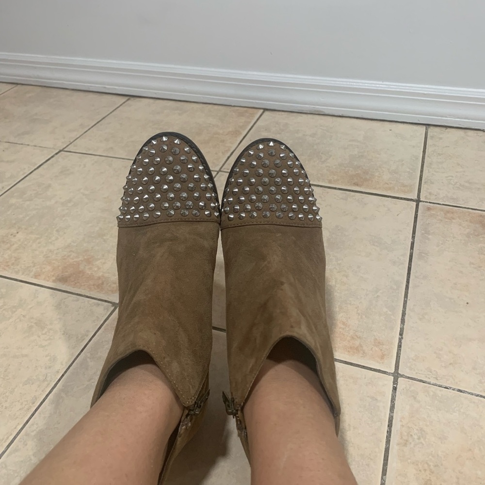 Used Steve Madden booties